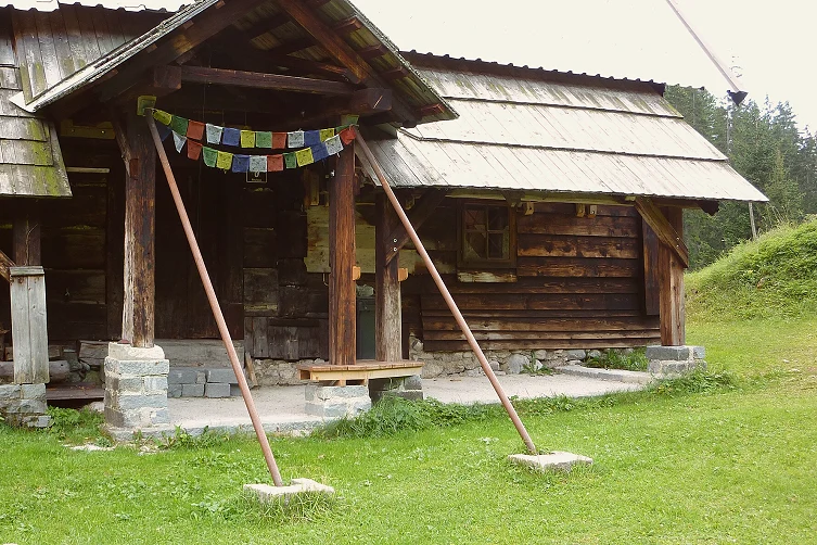 年轻球员训练基地实拍(出口型联赛的经济逻辑)